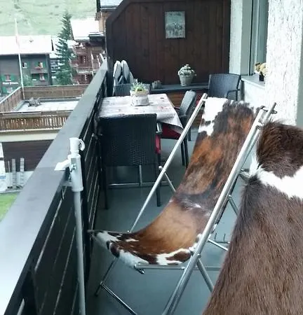采尔马特豪所洛公寓 *